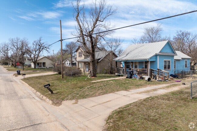 Many of the Orchard Breeze homes have power lines in the front yard.
