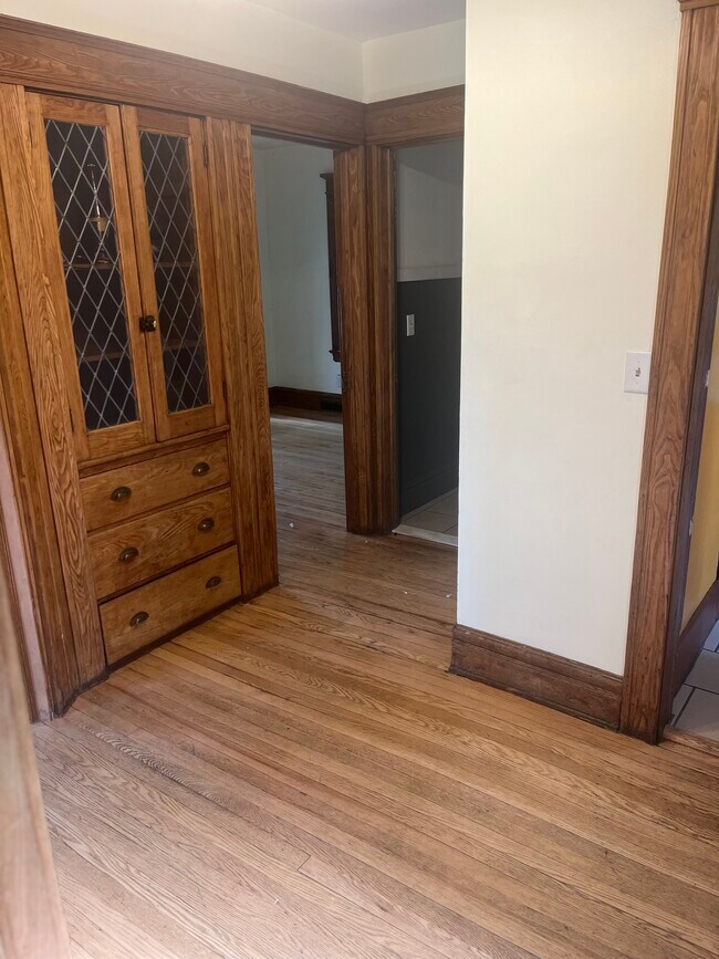 6 Hinsdale St unit 2, Rochester, NY 14620 - photo 4