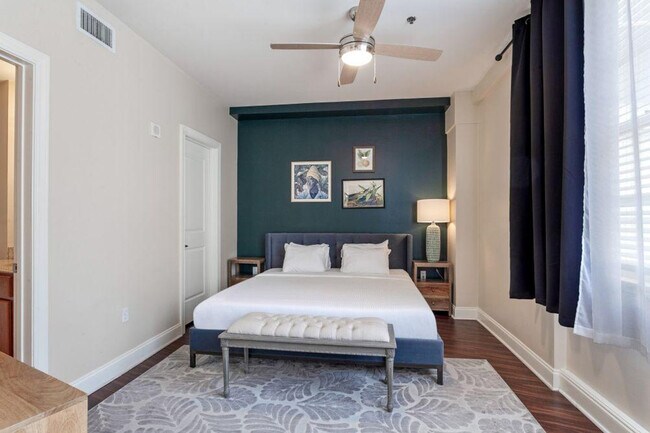925 Common St unit ID1266940P, New Orleans, LA 70112 - photo 6
