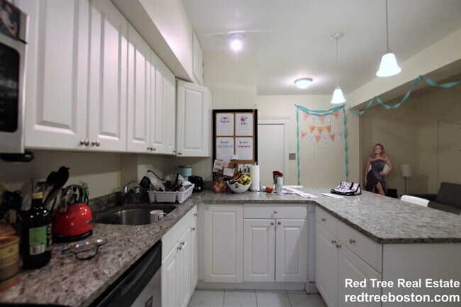 2007 Commonwealth Ave, Auburndale, MA 02466 - photo 5