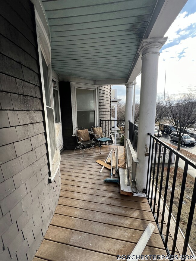 716 Columbia Rd Unit 2R, Boston, MA 02125