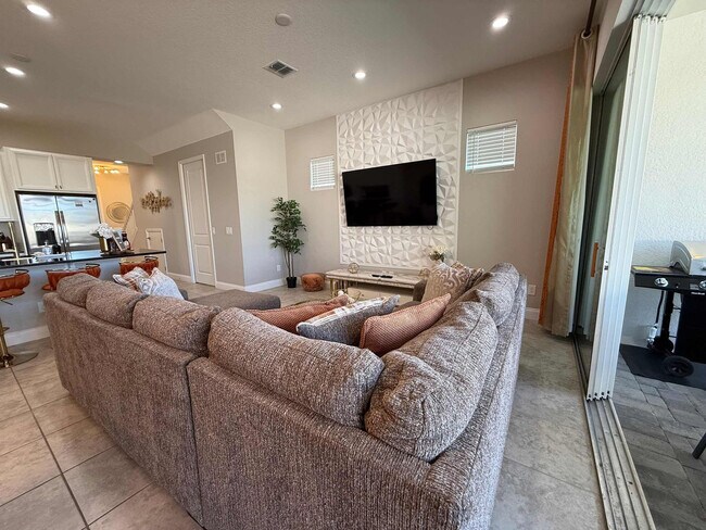 224 Captiva Dr unit ID1256089P, Davenport, FL 33896 - photo 3