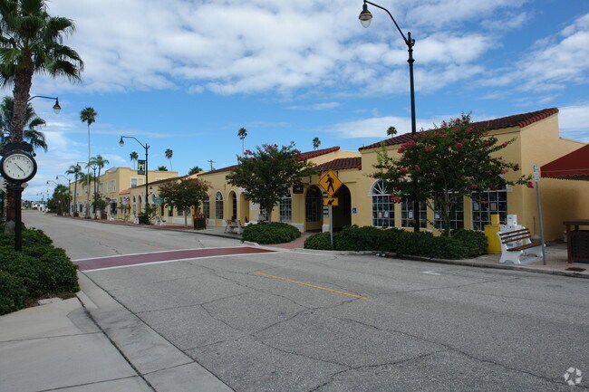 Burgundy Square, Venice, FL 34285 - photo 6