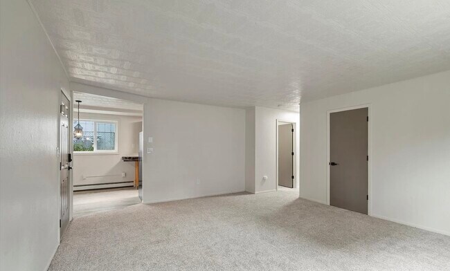 1117 Karluk St unit Karluk unit 4, Anchorage, AK 99501 - photo 3