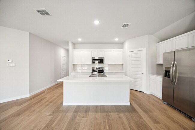 101 Community Dr unit 36562398, Lavon, TX 75166 - photo 4