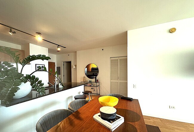 The Edge Lofts and Tower unit 1409, Chicago, IL 60661 - photo 7