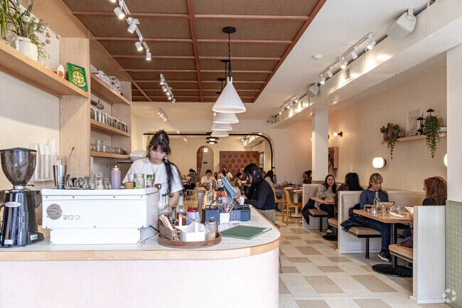 Cafe lift started its roots in Philadelphia but grew to Haddonfield Nj.