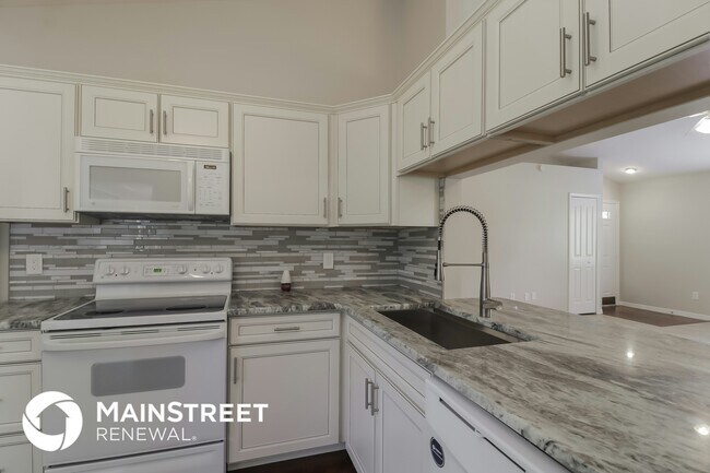 320 Morning Glory Dr, Lake Mary, FL 32746 - photo 6