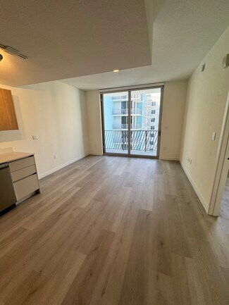 8135 NW 105th Ave Unit S2, Doral, FL 33178