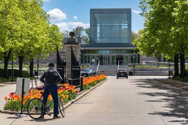 Explore 79 acres of botanical beauty in Shaw Neighborhood in St Louis, MO.