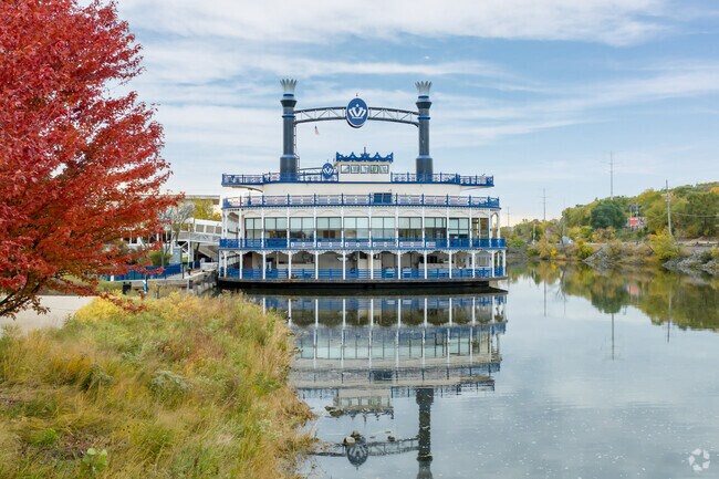 Close to the Fox River, residents can stop by riverboat gaming at the Grand Victoria Casino.