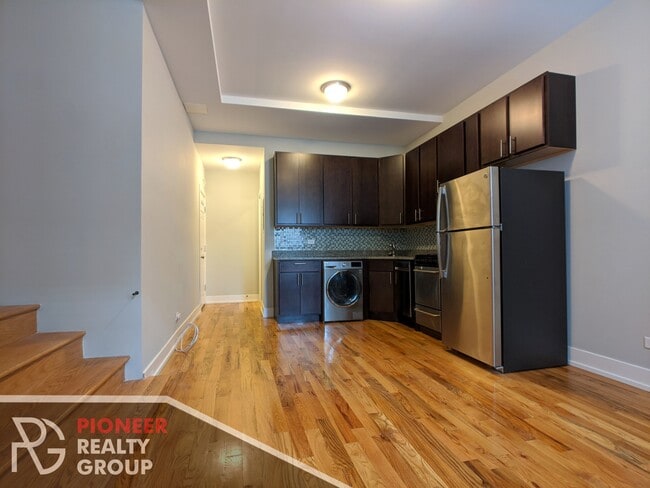 2907 N Mildred Ave unit 2900-A3, Chicago, IL 60657 - photo 4