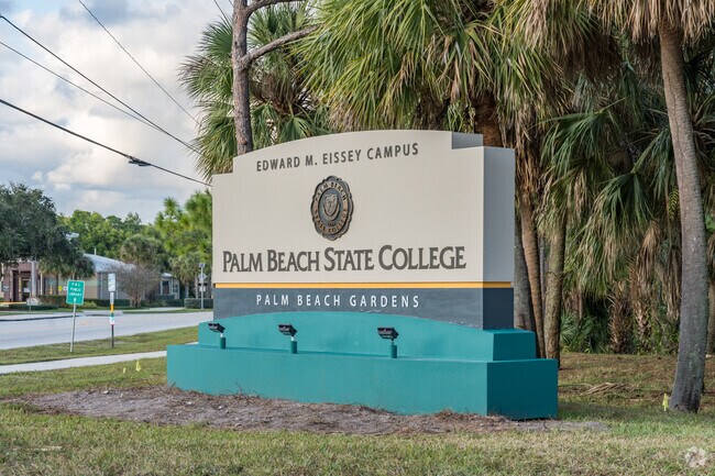 Palm Beach State College offers an array of careers and specialty courses.