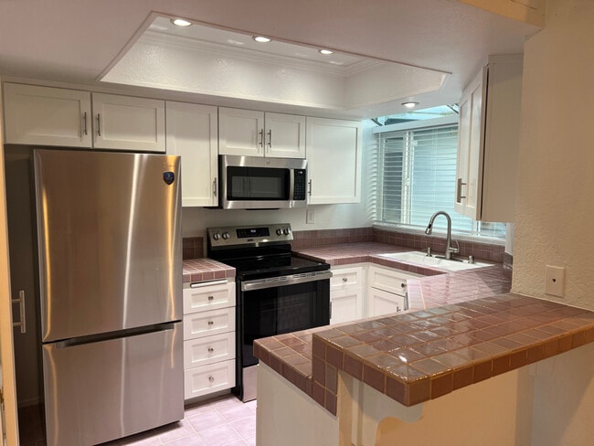 227 Santa Rosa Ct, Laguna Beach, CA 92651 - photo 2