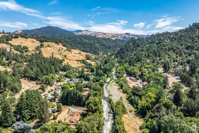 Benbow is a rural community split by highway 101 and the Eel River.