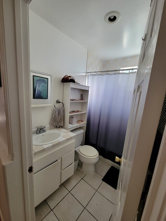 5725 Burnet Ave unit GH, Van Nuys, CA 91411 - photo 6