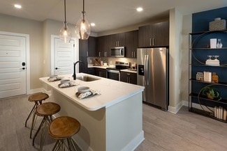 2855 Crescent Pkwy, Atlanta, GA 30339