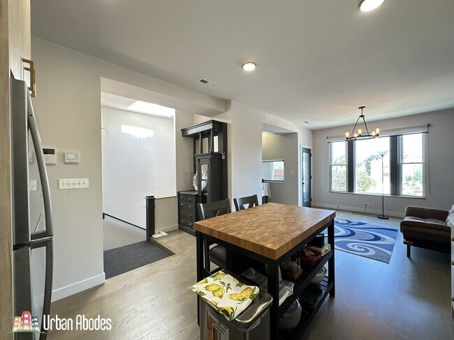 908 N California Ave unit A02C, Chicago, IL 60622 - photo 6