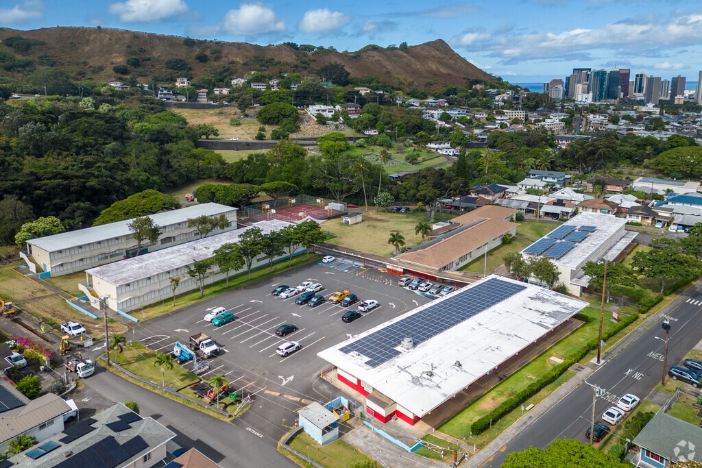 Pauoa Elementary School offers a nurturing and inclusive educational environment.