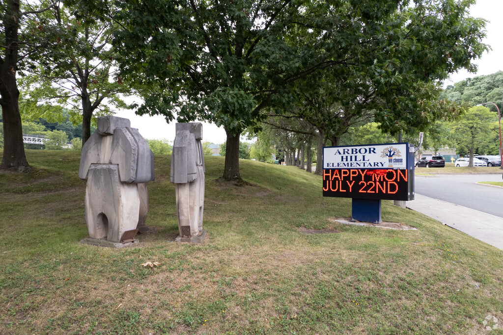 Arbor Hill Elementary School has a C rating on Niche.