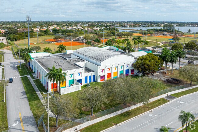 The YMCA Family Center in Pembroke Pines is located near Westfork.