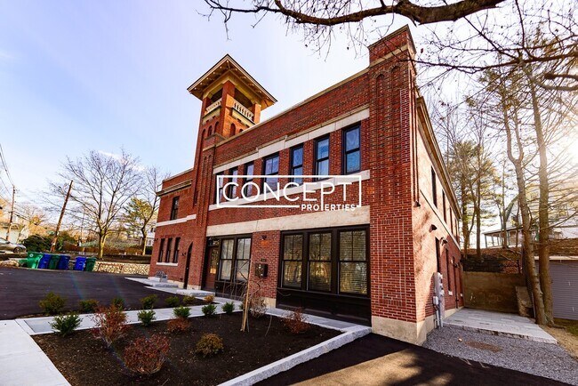 2042-2044 Beacon St unit 2B, Newton, MA 02468 - photo 2