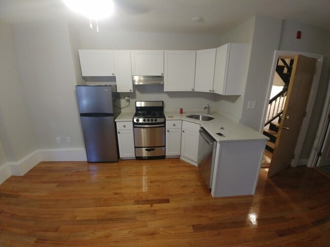 145 Endicott St unit 1, Boston, MA 02113 - photo 2
