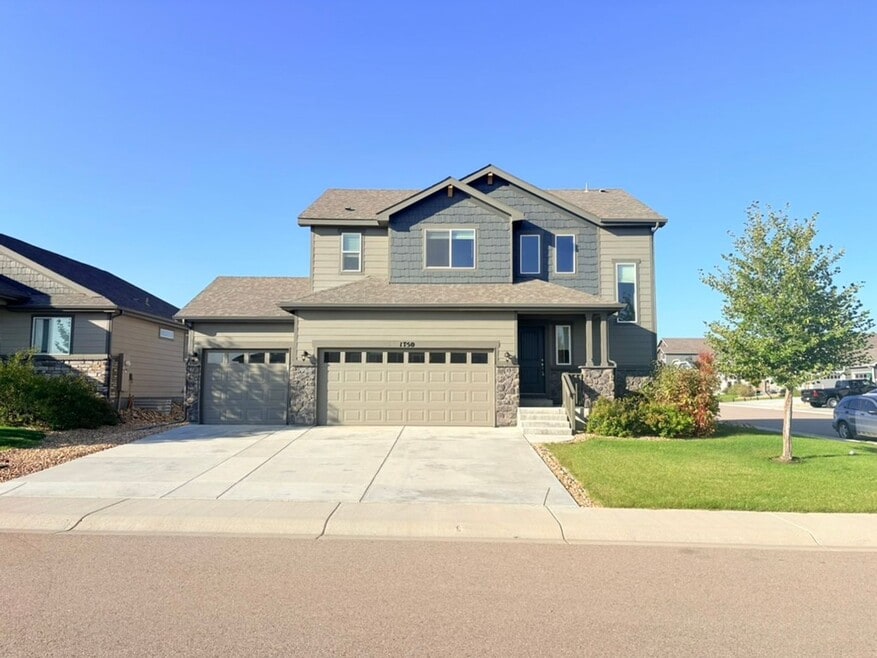 Beautiful 3 Bed, 2.5 Bath House in Windsor!