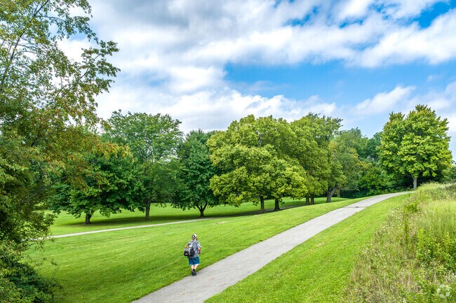 New Albany Links Golf Club offers space for your local disc golf enthusiast.