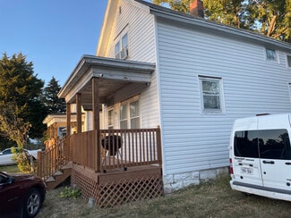 1024 S 5th St, Lincoln, NE 68508