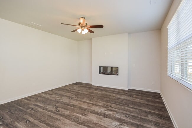 621 Moorings Ave, McDonough, GA 30253 - photo 4