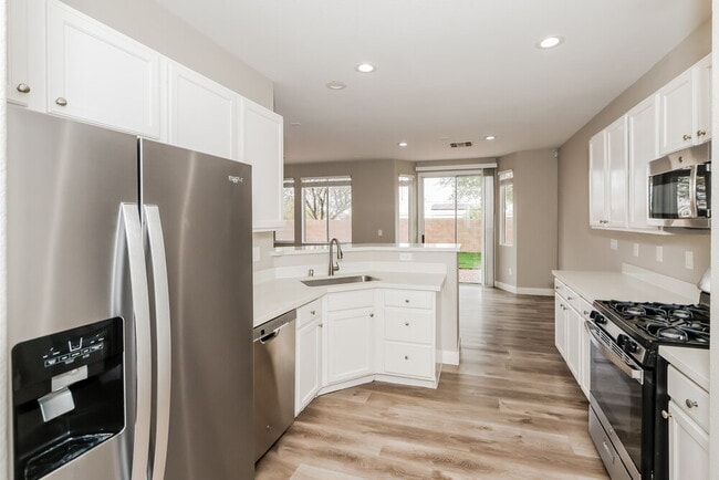 10620 Congaree St, Las Vegas, NV 89141 - photo 7