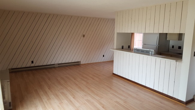 Otterside Apartments, Middlebury, VT 05753 - photo 2