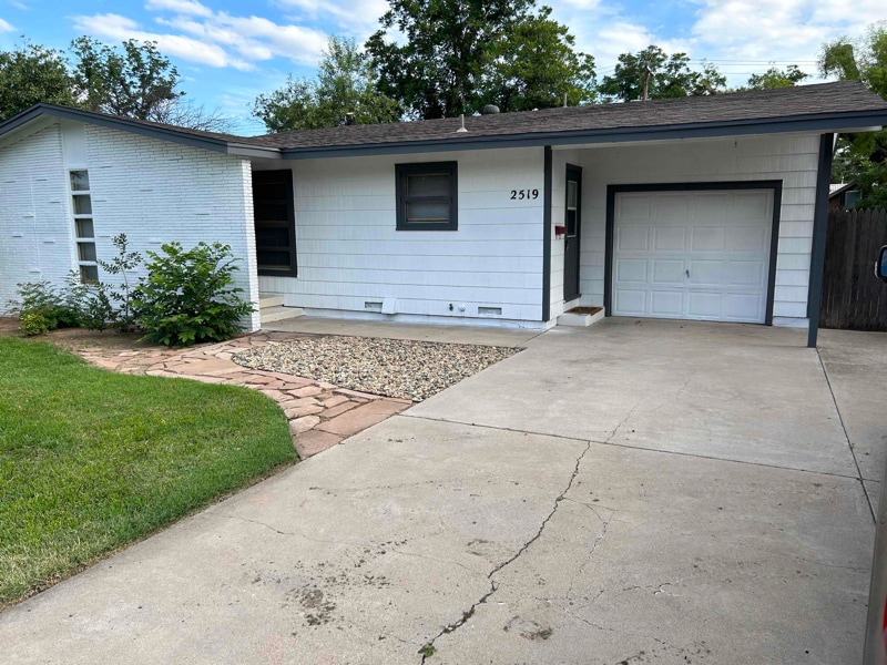 2519 Tcu Ave, San Angelo, TX 76904 - photo 1