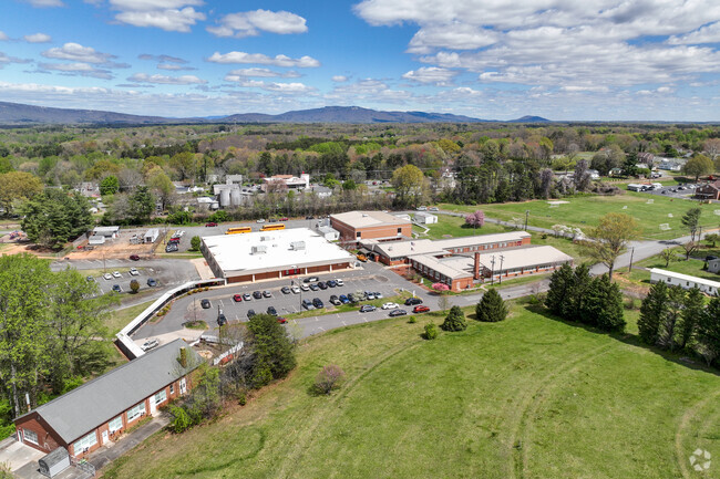 King Elementary School has just under 400 students in grades PK, K-5.