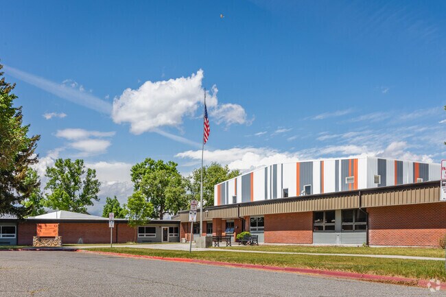 Manhattan Elementary School