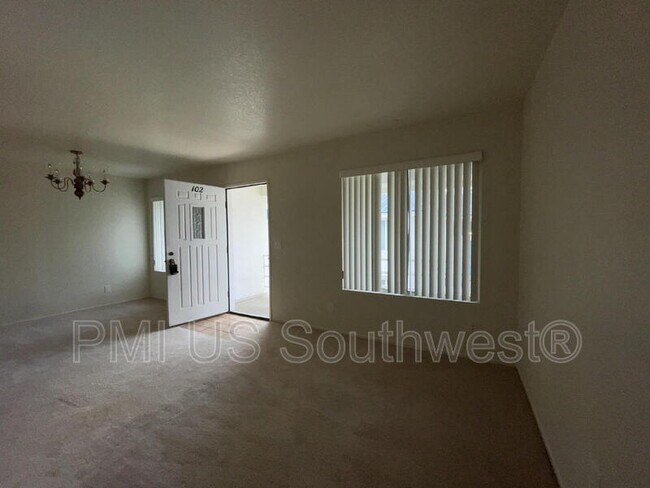 1800 Club House Dr unit M102, Bullhead City, AZ 86442 - photo 3