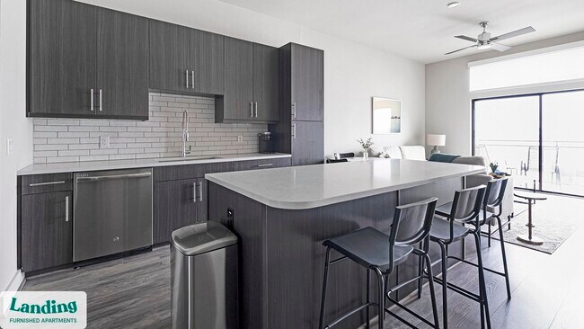 1215 Sawyer St unit 306, Houston, TX 77007 - photo 6