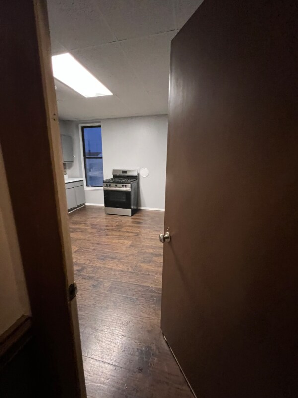 1 Russell Place unit 1A, Watervliet, NY 12189 - photo 2