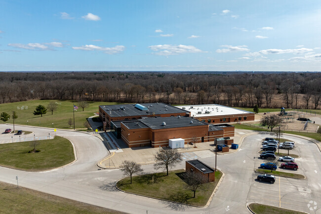 Hugger Elementary School served 519 students in 2025, according to Niche.