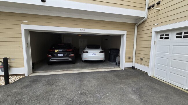 10321 Sablewood Dr unit 106, Raleigh, NC 27617 - photo 2