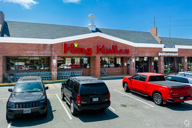 King Kullen in St. James offers groceries near Head of the Harbor.