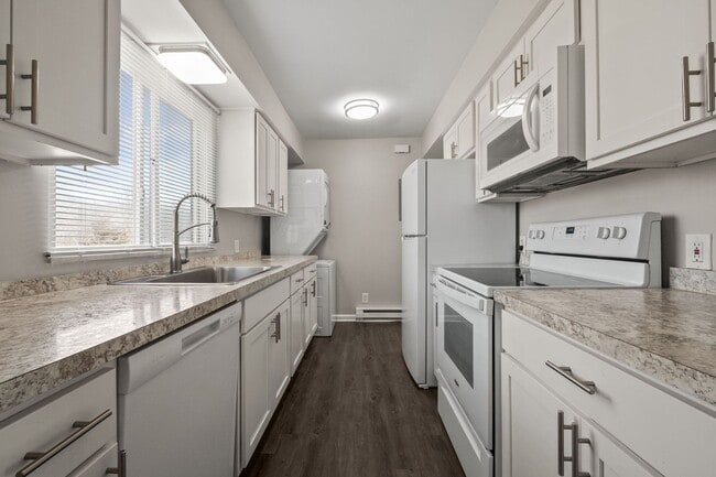 Creekside at Fenton Heights, Fenton, MI 48430 - photo 6