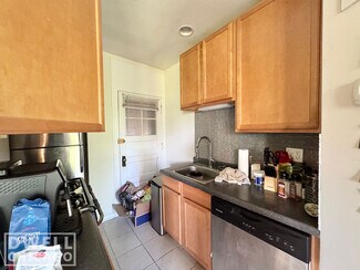 3315 N Lakewood Ave Unit 1, Chicago, IL 60657