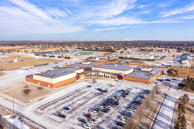 De Pere Middle School scores an A- by Niche.