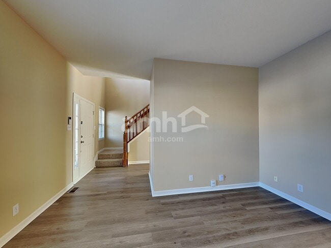 5745 Turnbull Ct, Carmel, IN 46033 - photo 7