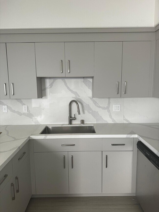 2125 Moffett Rd unit 14, Ceres, CA 95307 - photo 4