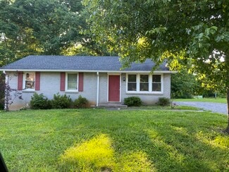 1026 Granada Rd, Ashland City, TN 37015