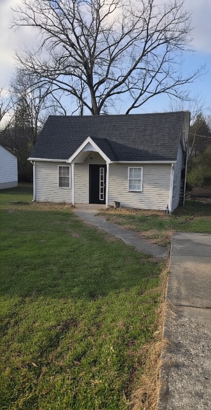 232 W Fancy St, Blanchester, OH 45107 - photo 1