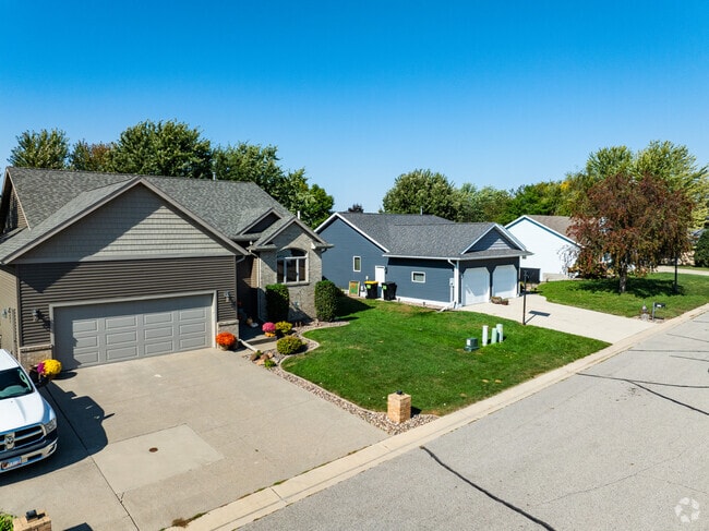 Newer subdivisions can be found along 1st and 2nd street in Plainview.